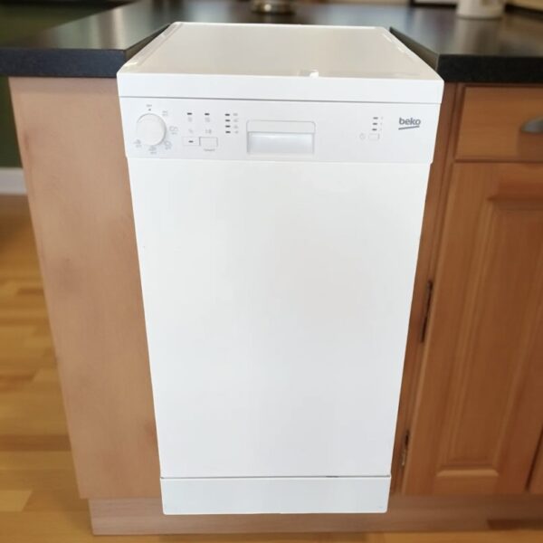 Vaatwasser BEKO RVS Smal 10-Couverts A+ DFS05011W  €199,- - Image 2