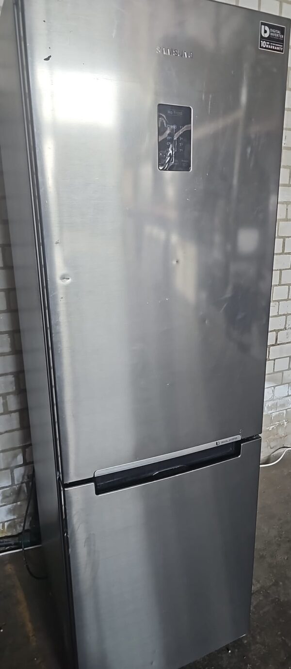 Koelvriescombinatie SAMSUNG NoFrost 304liter A+++ RB33J3219SS Outlet €199,- - Image 3