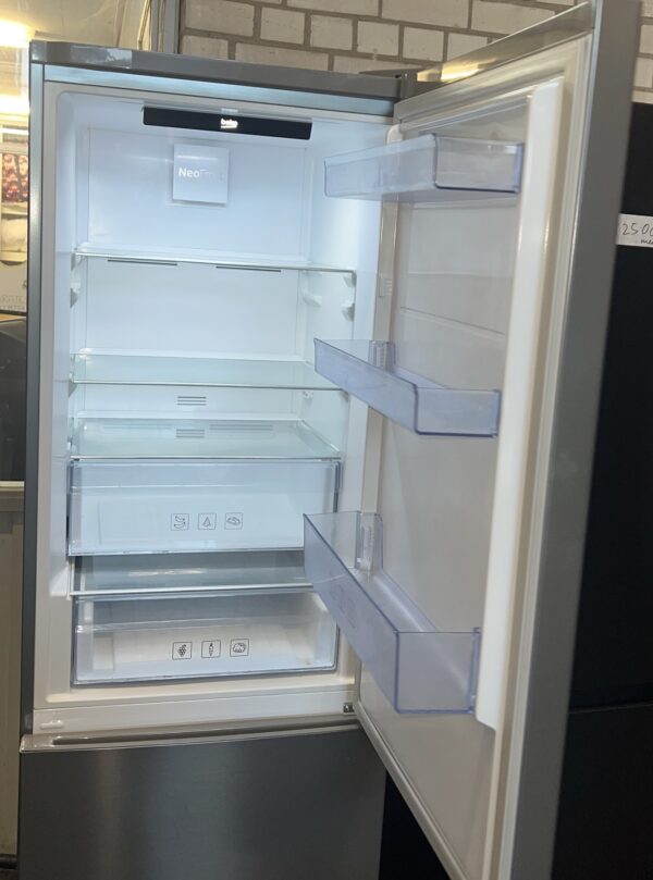 Koelvriescombinatie BEKO NoFrost 324liter RCNE366E40XP Outlet €279,- - Image 7
