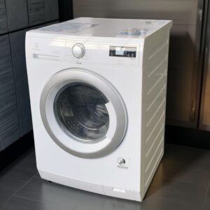 Wasdroogcombinatie ELECTROLUX STEAMCARE 8kg 1600toeren EWW1686HDW €299,-