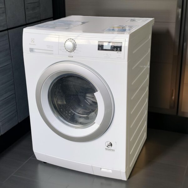 Wasdroogcombinatie ELECTROLUX STEAMCARE 8kg 1600toeren EWW1686HDW €299,-