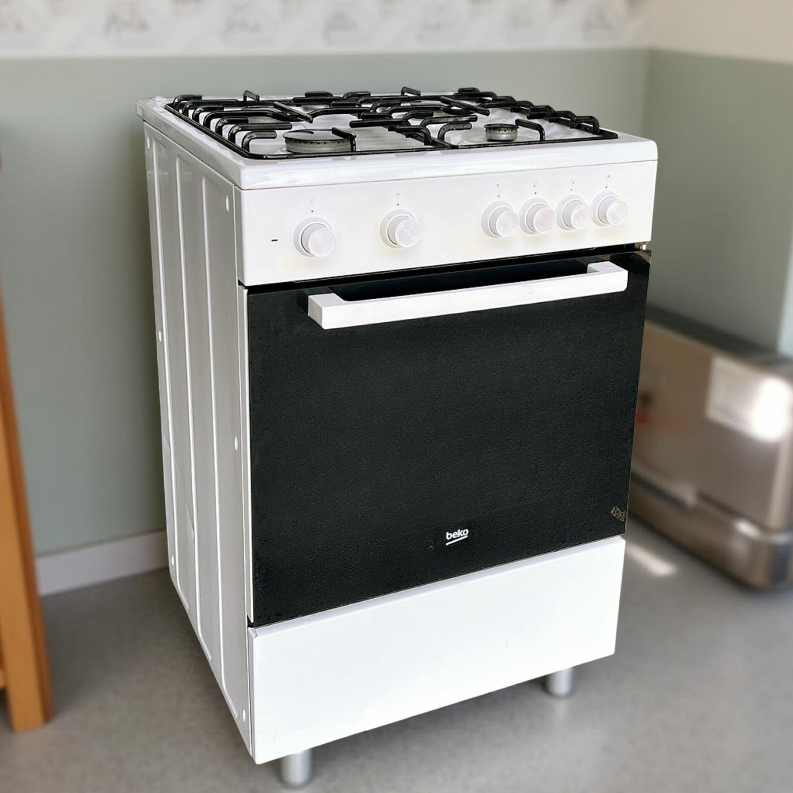 Gasfornuis BEKO met Heteluchtoven FSM62010DW Outlet €179,-