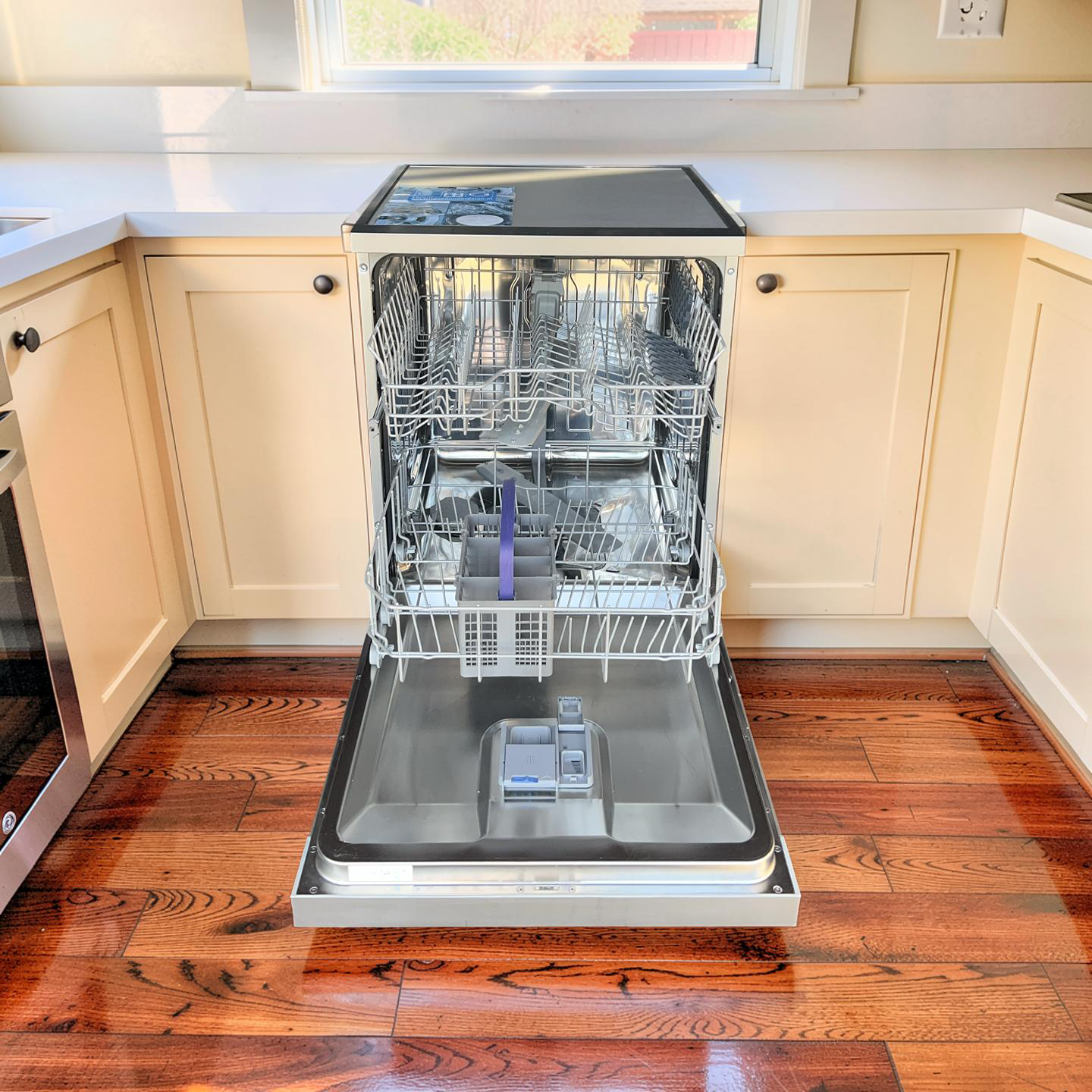 Vaatwasser BEKO INOX Fingerprint Free 13-Couverts DVN05320X Outlet €229,- - Image 4